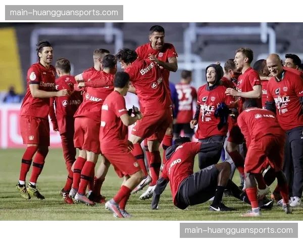 德国杯半决赛前瞻：勒沃库森与凯泽斯劳滕的“黑马”对决